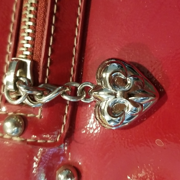 Summertime Straw and Red Patent Shoulder Bag by Kathy Von Zeeland - Picture 14 of 15